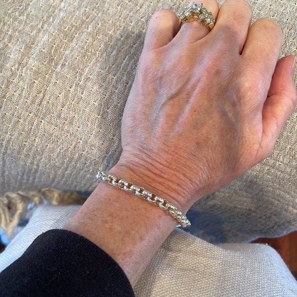 Sterling Rolo style link bracelet with Sterling round charm (engraveable) - Picture 4 of 6